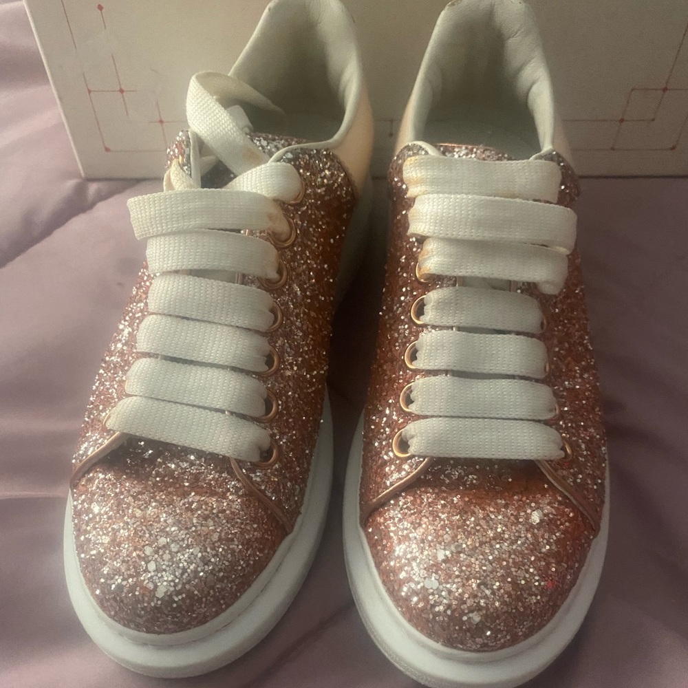 Rose gold Alexander Mc Queen